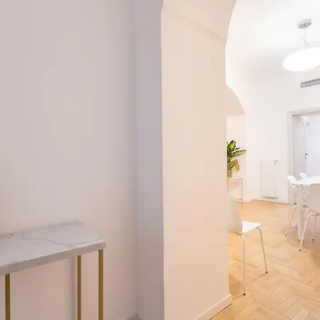 Apartman Modern And Bright Flat - Center *